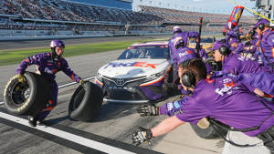 Denny Hamlin Prepping Up At Pit Stop Wallpaper