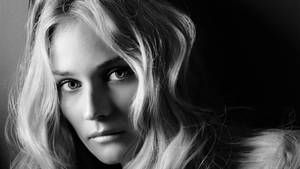 Diane Kruger Black And White Wallpaper