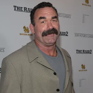 Don Frye With Checkered Suit Jacket Wallpaper