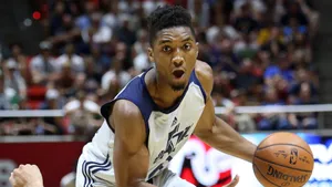 Donovan Mitchell Game Photo Wallpaper