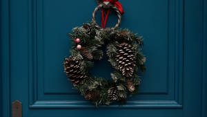 Door Wreath Christmas Laptop Wallpaper