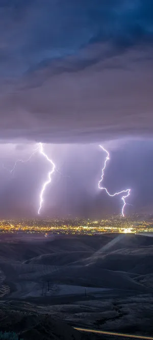 Double Purple Lightning Wallpaper