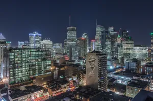 Downtown Montreal Quebec At Night Wallpaper