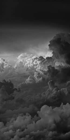 Dramatic Cloudscapein Blackand White Wallpaper