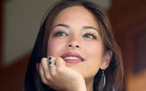 Dreamy Look Portrait Kristin Kreuk Wallpaper