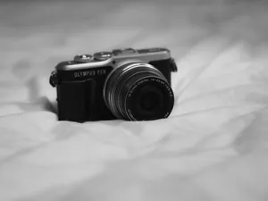 Dslr Camera Black Aesthetic Wallpaper
