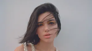 Dua Lipa 4k Vogue January Issue Wallpaper