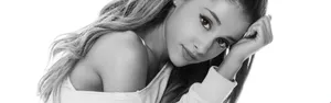 Dual Screen Ariana Grande Black And White Wallpaper