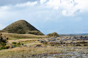 Ecuador Cotopaxi Rocky Terrain Wallpaper