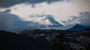 Ecuador Cotopaxi Volcano Wallpaper