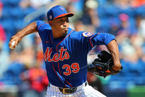 Edwin Diaz Blue Mets Jersey Wallpaper