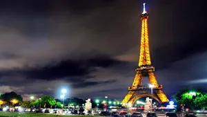 Eiffel Tower At Night Wallpaper