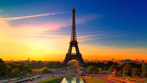 Eiffel Tower Paris Crepuscule Wallpaper