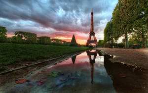 Eiffel Tower Reflection Photography Wallpaper