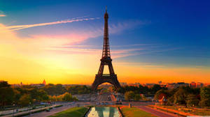 Eiffel Tower Sunrise Wallpaper
