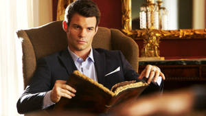 Elijah Mikaelson Reading Wallpaper