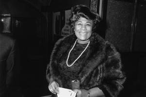 Ella Fitzgerald In Fur Attire Wallpaper