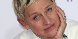 Ellen Degeneres Light Blue Eyes Wallpaper