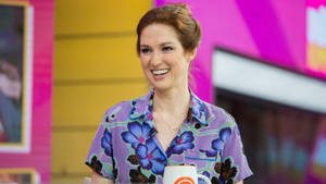 Ellie Kemper Still Photo Kimmy Schmidt Wallpaper