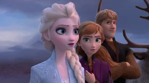 Elsa Sailing Frozen 2 Wallpaper