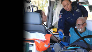 Emergency Medical Service Team Of Paramedic Wallpaper