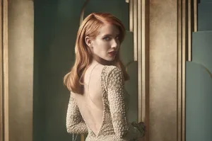 Emma Roberts Fierce Look Wallpaper