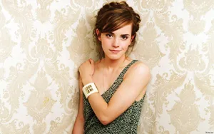 Emma Watson In Sleeveless Top Wallpaper