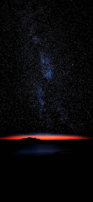 Enjoy An Immersive Experience With The Samsung Galaxy Note 10 Plus Wallpaper