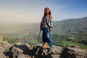 Ethiopia Girl At Lalibela Mountain Wallpaper