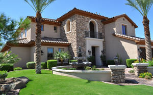 Experience The Beautiful Mountain View From This Modern House Wallpaper