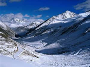 • Experience The Beauty Of A Winter Wonderland. Wallpaper