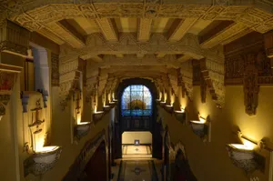 Experience The Vintage Charm Of Art Deco Computer Technology. Wallpaper