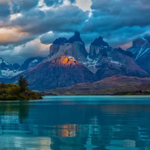 Explore The Majestic Beauty Of Nature With An Ipad Wallpaper