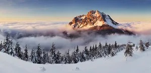 Exquisite Slovakia Mountain Wallpaper