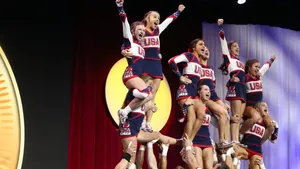 Extension Cheerleading Wallpaper