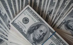 Fanned Out 100 Dollar Bill Notes Wallpaper