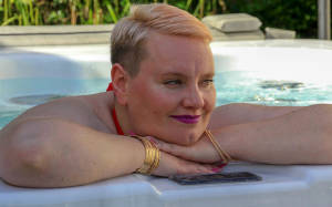 Fat Person In Jacuzzi Wallpaper