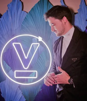 Felipe Neto Pavegen Wallpaper