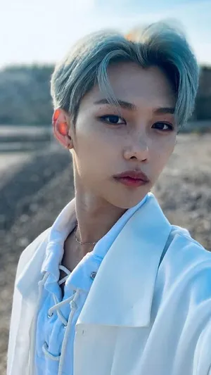 Felix Of The Pop Idol Group Stray Kids On Stage At The Kcon La Wallpaper