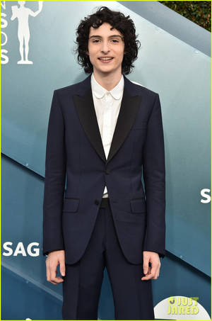 Finn Wolfhard Sag Awards Wallpaper