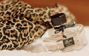 Flora Perfume Animal Print Gucci 4k Wallpaper