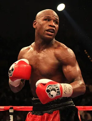 Floyd Mayweather Strikes Pose Before Match Wallpaper