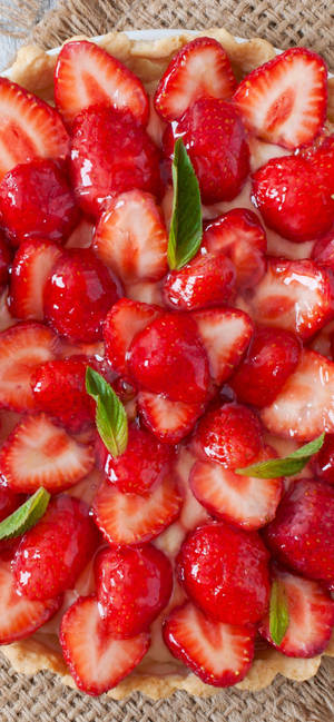Food Strawberry Iphone 13 Pro Wallpaper