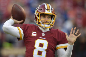 Football Throw Kirk Cousins Wallpaper