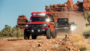 Ford Bronco On Rocky Road Wallpaper