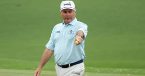 Fred Couples Pointing Wallpaper