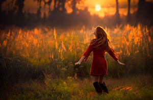 Free Spirit Lady Sunset Photography Wallpaper