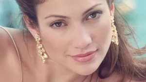 Fresh Youthful Look Jennifer Lopez Wallpaper