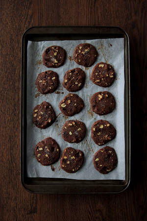 Freshly Baked Chocolate Cookie Pastries Wallpaper