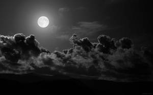 Full Moon And Dark Night Black Clouds Wallpaper